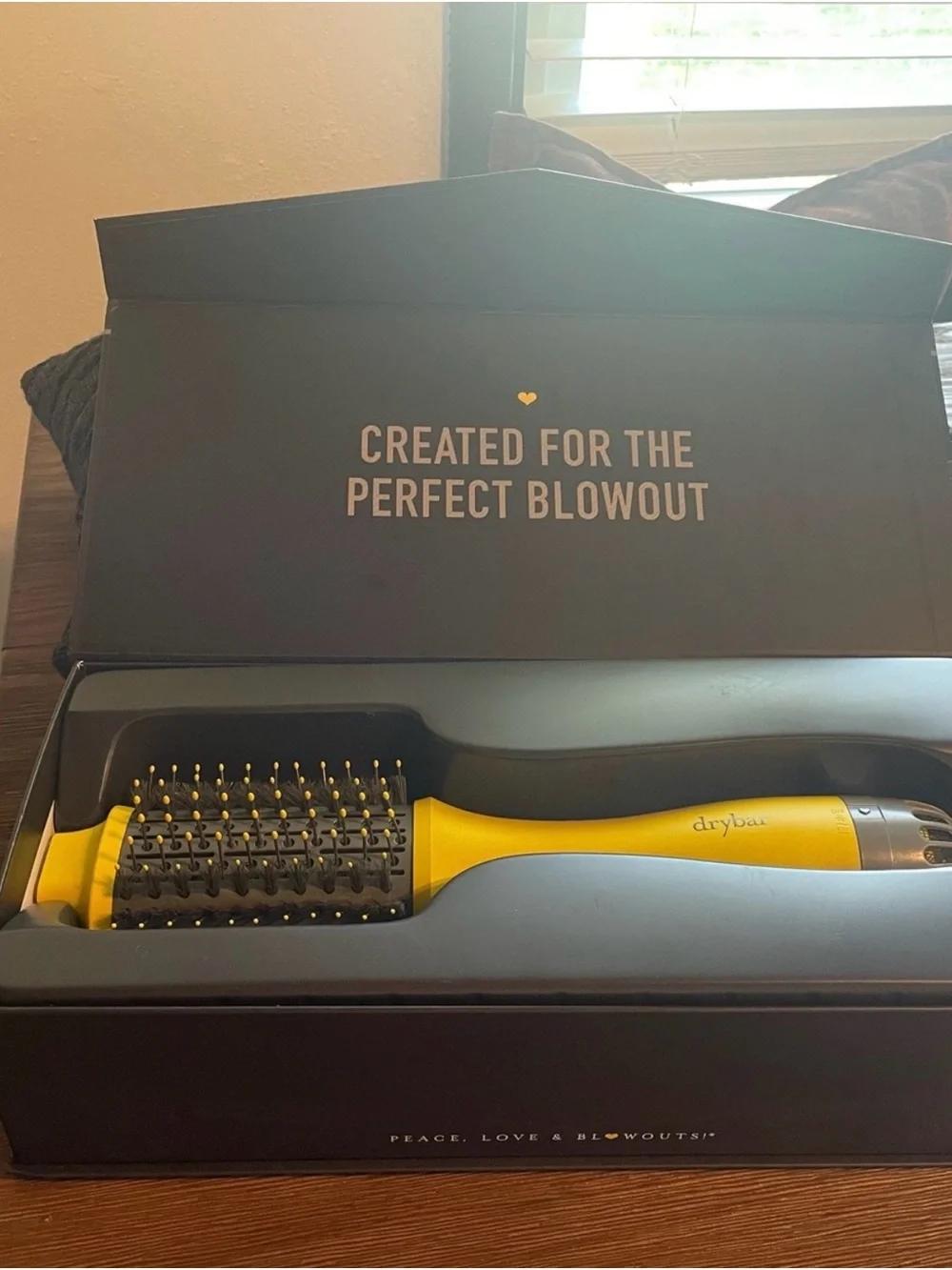 ✨✨ Drybar The Double Shot Heated Round Brush Bliw Dryer - Like New
